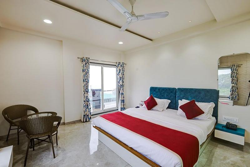 The Leaf Resort Mahābaleshwar Kültér fotó